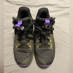 Used Lebron witness 5 men’s size 7.5